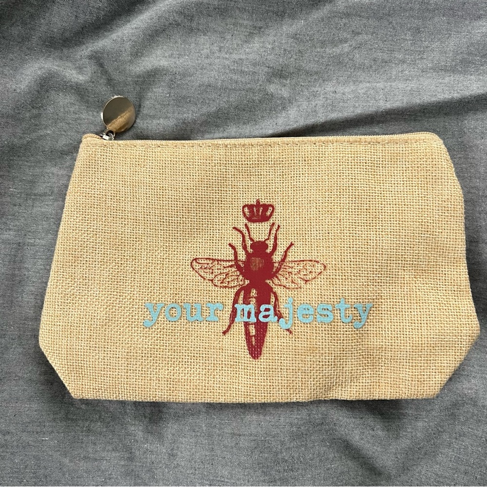 Bee Burlap Pouch - image 1